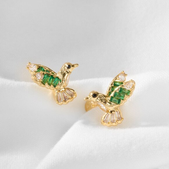 Alicia Bonnie Hummingbird Stud Earrings Gold Green Crystal Bird Jewelry - Picture 1 of 5